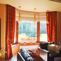 roleta rzymska w klasycznym wnętrzu